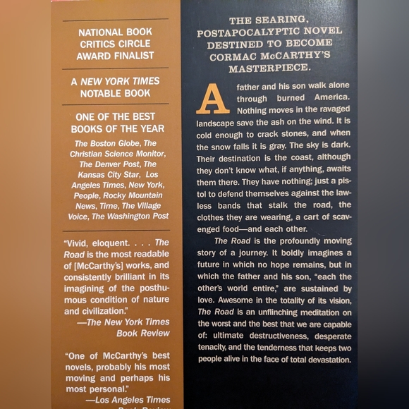 Book - The Road - Picture 2 of 4